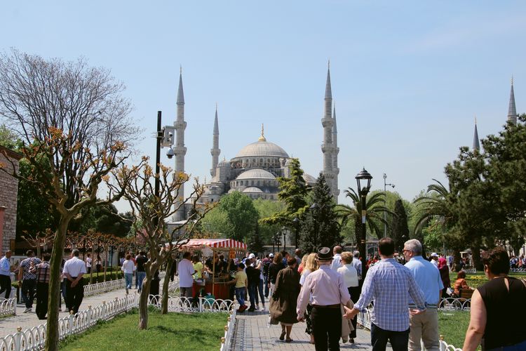 A parkside view of the Hagia Sophia in Istanbul, a stopover city that even attracts flyers who would have to backtrack to reach their final destinations. (TW Photo by Eric Moya)