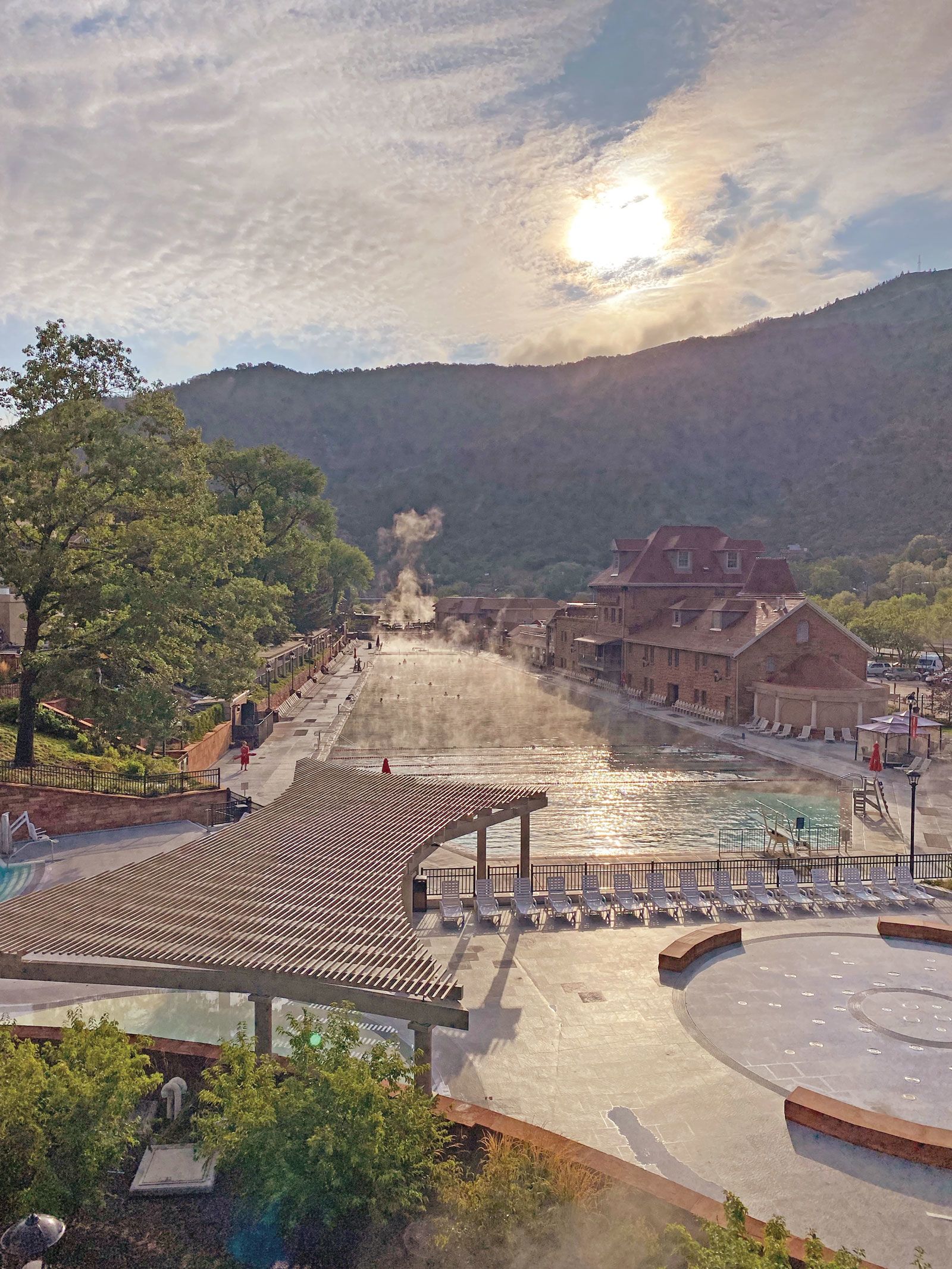 The Glenwood Hot Springs pool on a summer morning. (TW photo by Robert Silk)