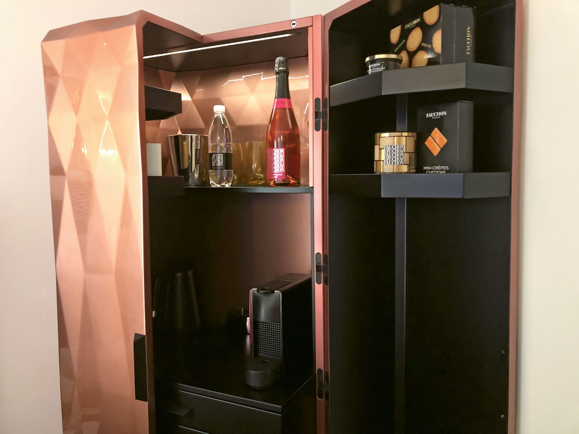 The Gourmet Bar is Fauchon’s take on the hotel minibar. The custom-built, wardrobe-size pink cabinet is filled with a customized selection of Fauchon goodies based on guest preferences: salty, sweet or a mix of both, along with Nespresso and Champagne. (TW photo by Johanna Jainchill)