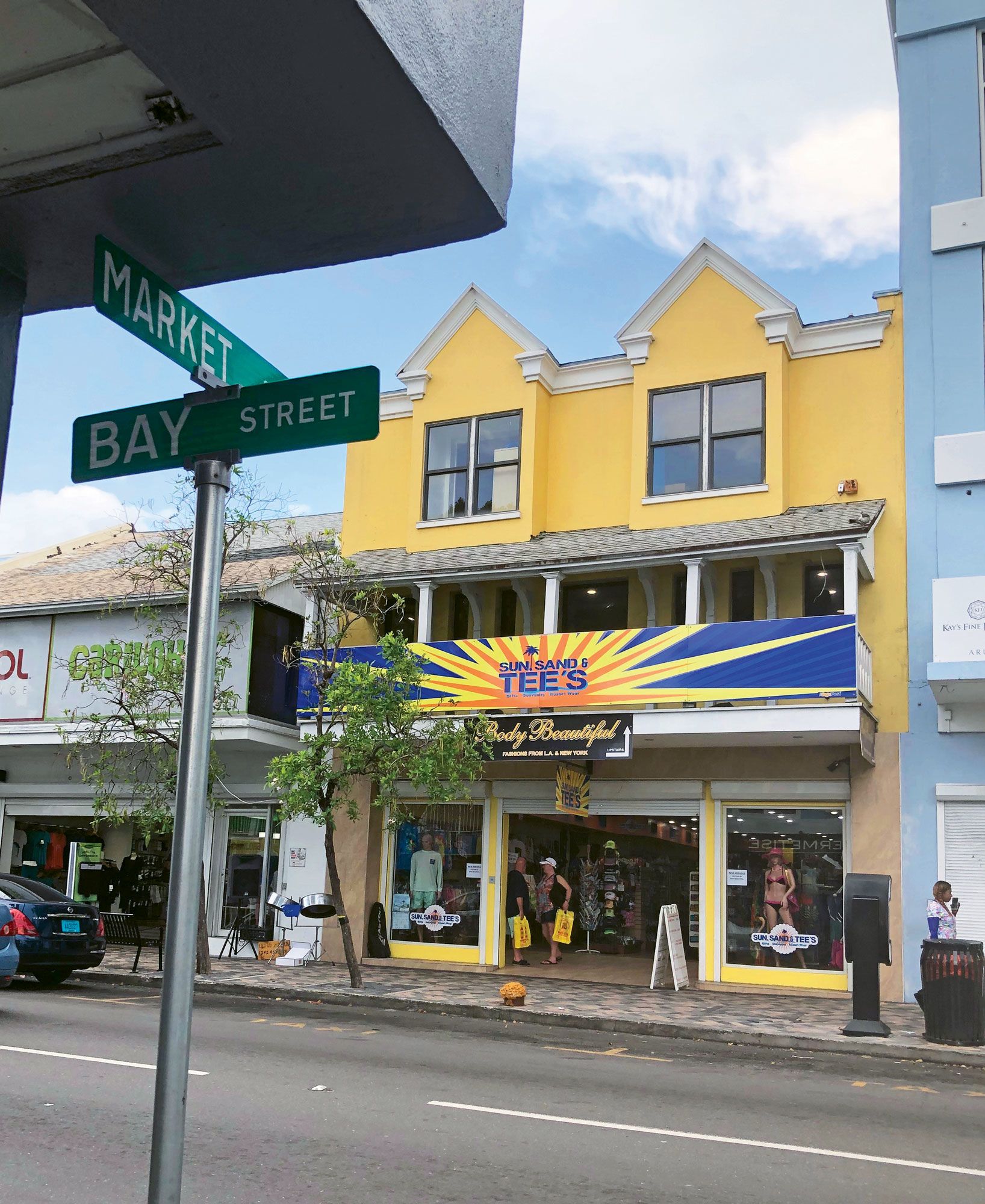 Bay Street’s hair braiding, chilled coconuts and jewelry shops aren’t enough of a lure for some cruise passengers. (TW photo by Tom Stieghorst)