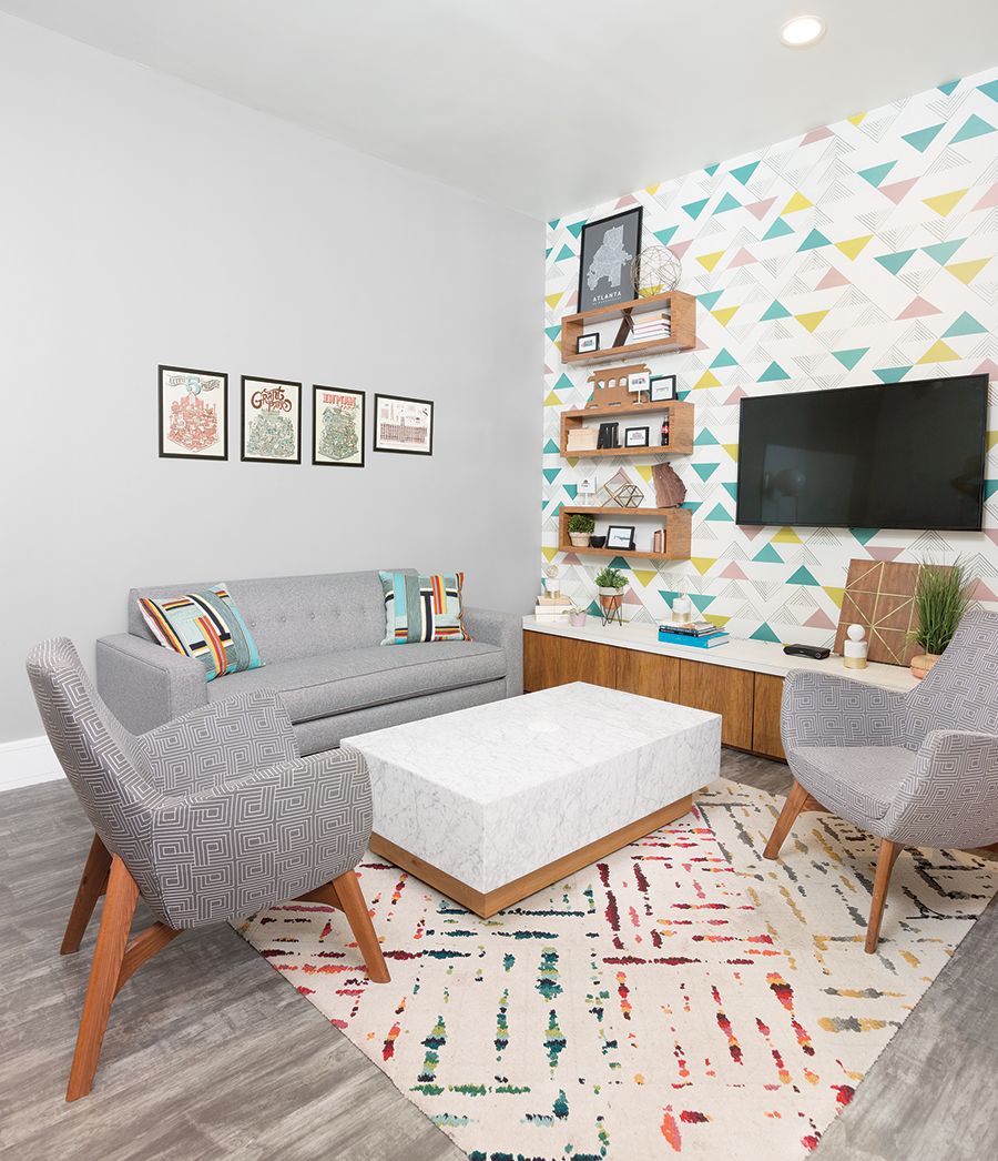 Each Plaza Workspace offers a space called the Studio a private meetings room that can be booked by the hour.