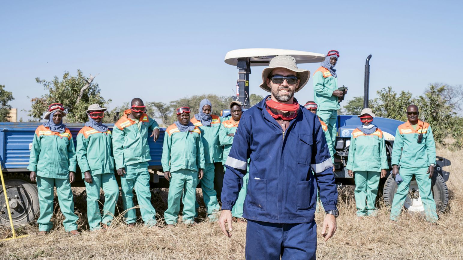Singita’s Alien Plant Removal Team ensures the wildlife’s habitat is maintained by combating erosion, conserving water and removing invasive vegetation.