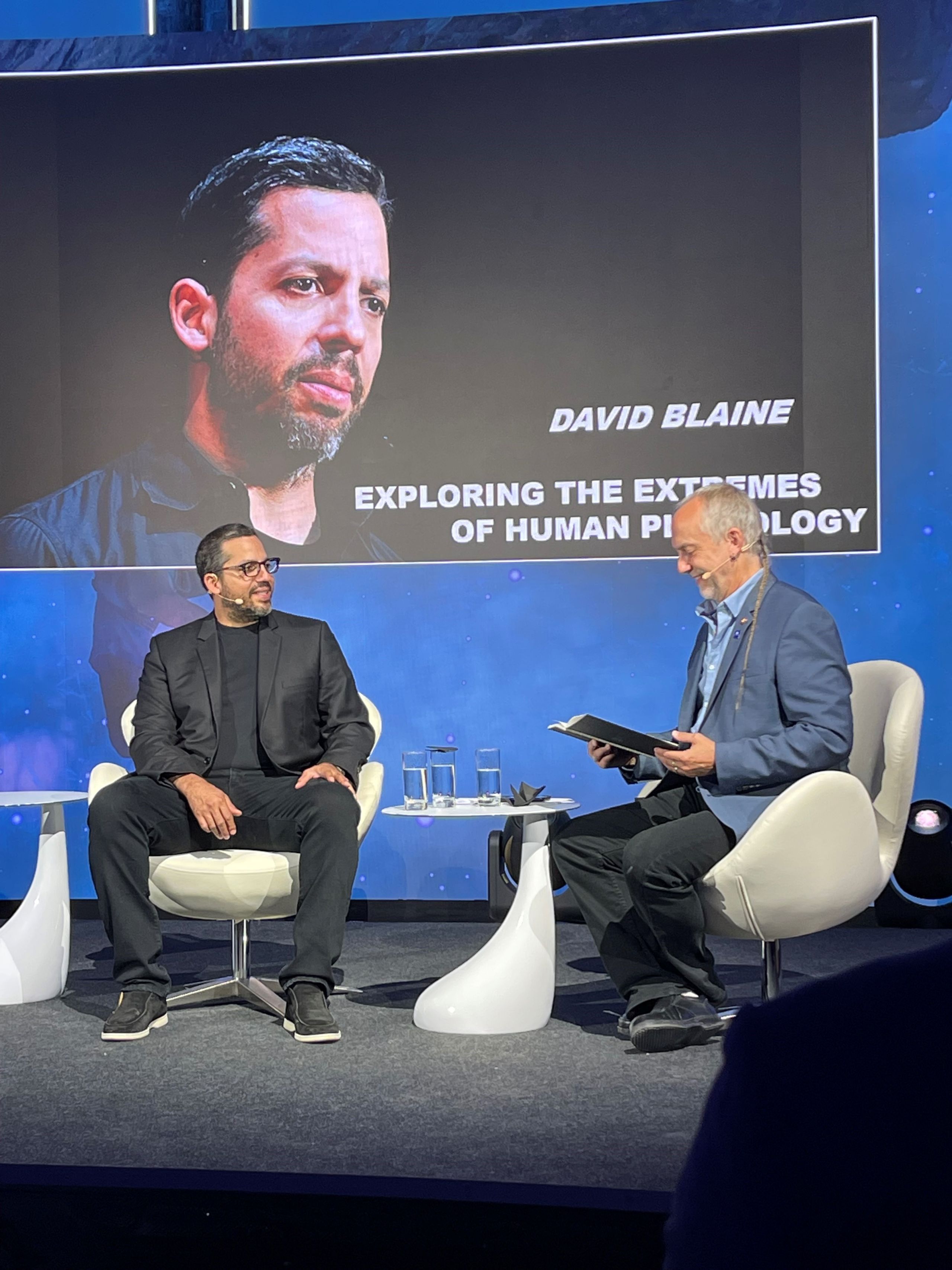 Magician David Blaine, being interviewed by Explorers Club president Richard Garriott de Cayeux. (TW photo by Arnie Weissmann)