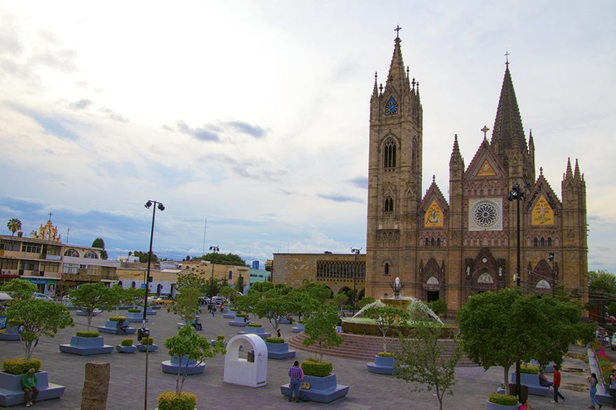 The Templo Expiatorio in Guadalajara is a good place to ponder that age-old question: What’s for dinner? Photo by Eric Moya