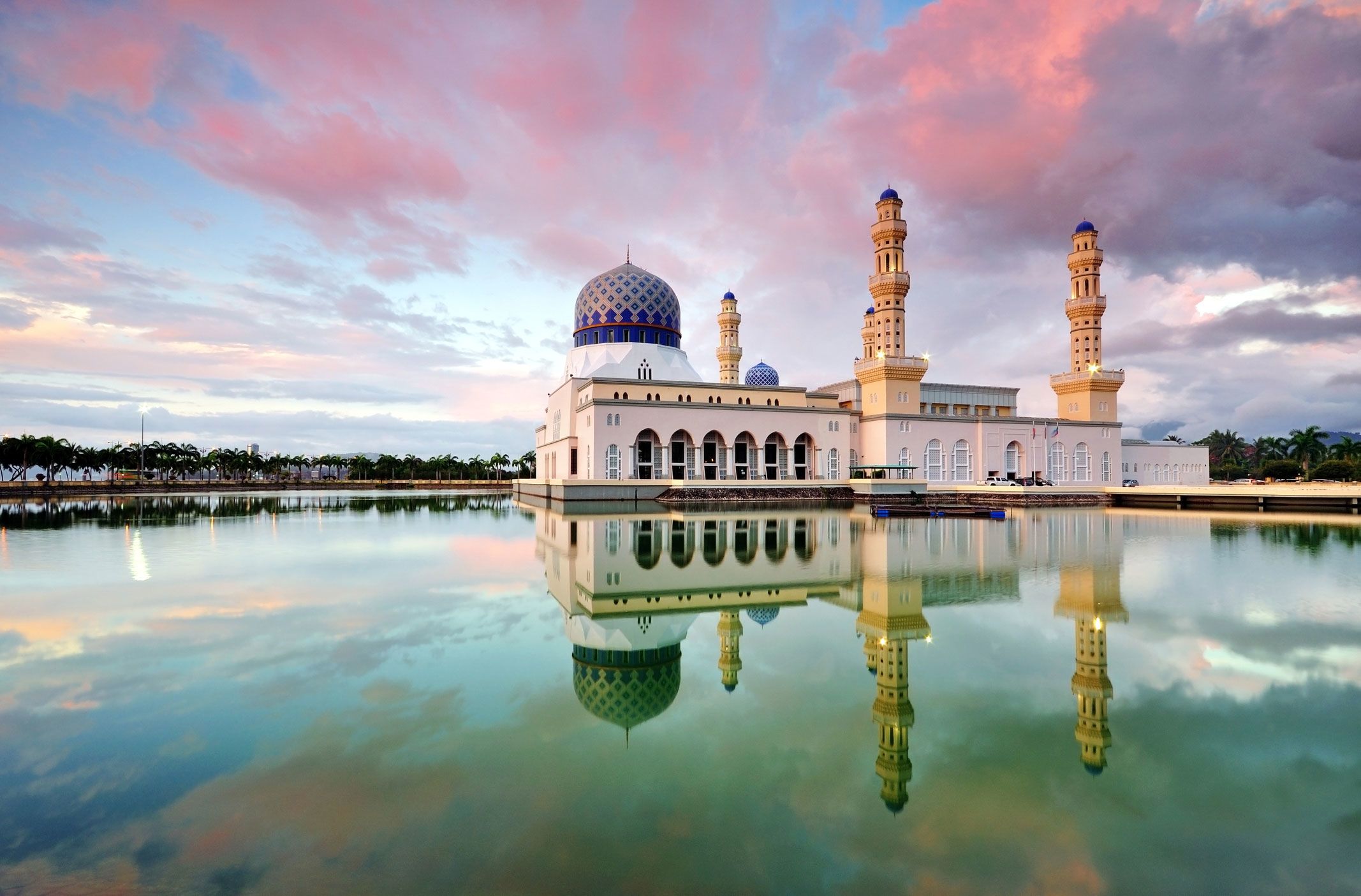 Kota Kinabalu's City Mosque floats on a man-made lagoon at Likas Bay. (Credit: Ra'uf Hussin/Getty Images)
