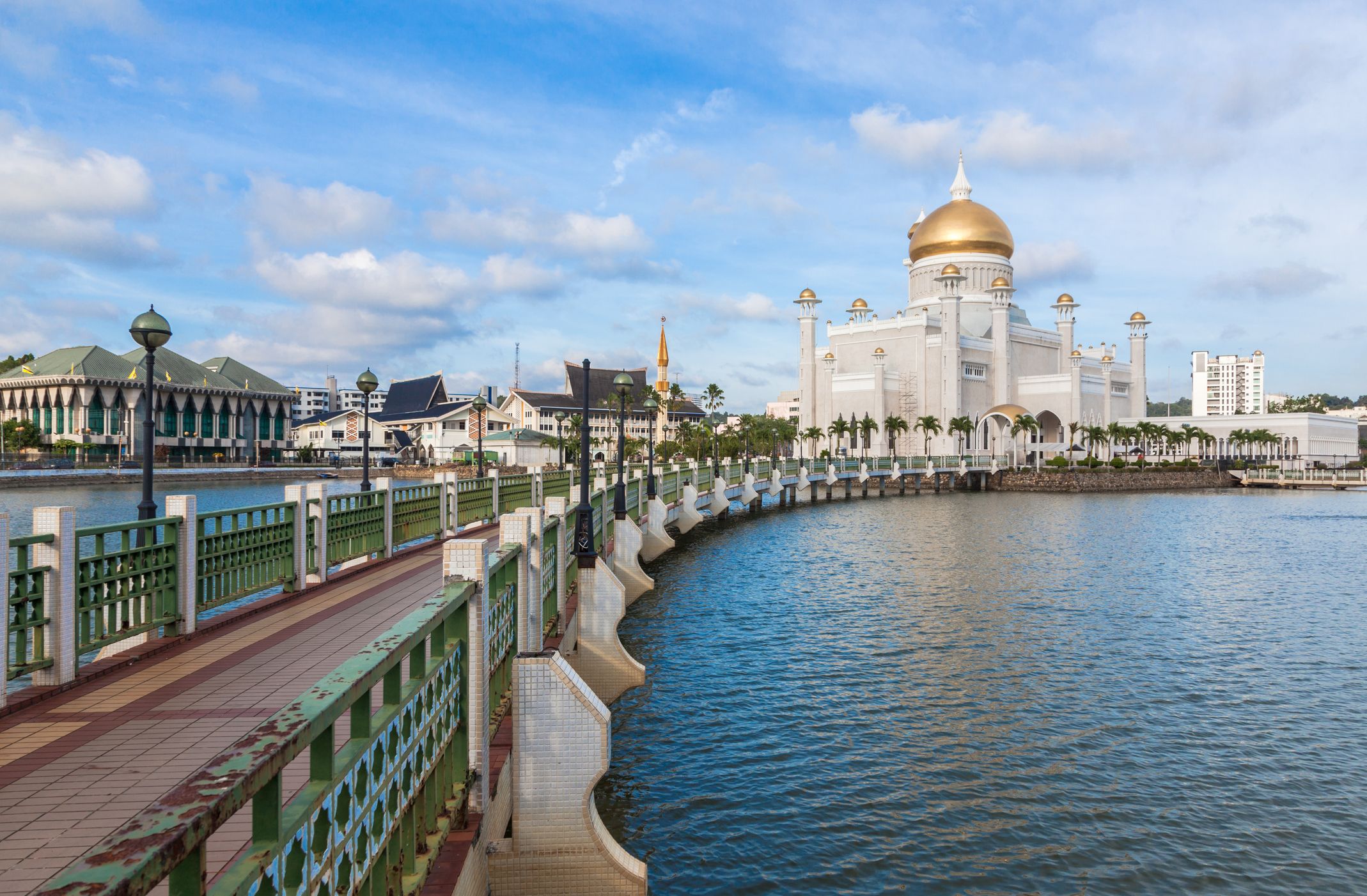Built on the banks of the Brunei River, the Omar Ali Saifuddien Mosque is most recognised for its pure-gold topped Main Dome. (Credit: axel2001/Getty Images)