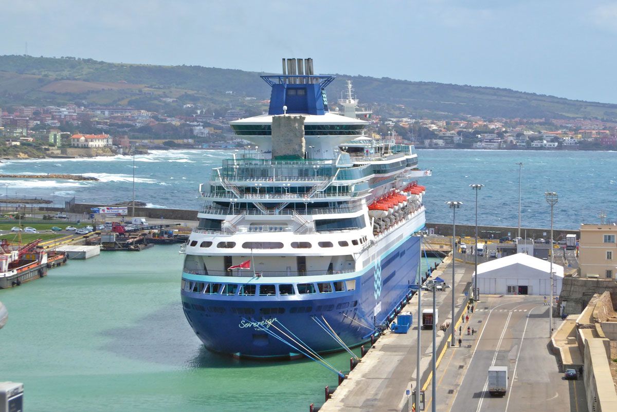 Covid-19 spelled the end for Royal Caribbean’s three ship, Spanish-speaking Pullmantur Cruises division. As part of Royal’s divestment of Pullmantur’s assets, the blue hulled Sovereign is currently being scrapped at Aliaga alongside its sister ship, the Monarch.